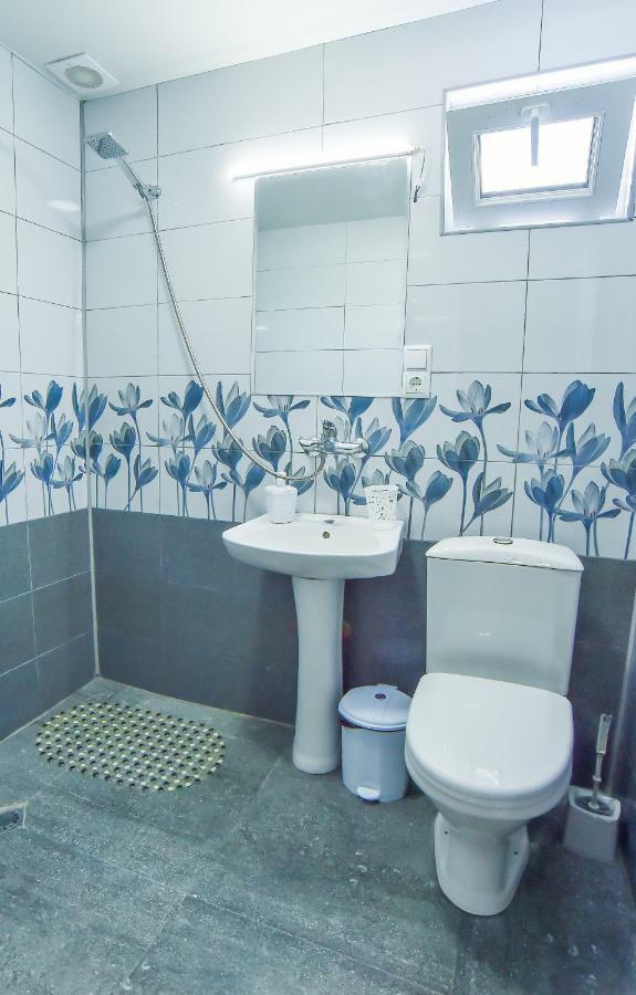 Hotel 9Th Sky Kutaisi Ngoại thất bức ảnh