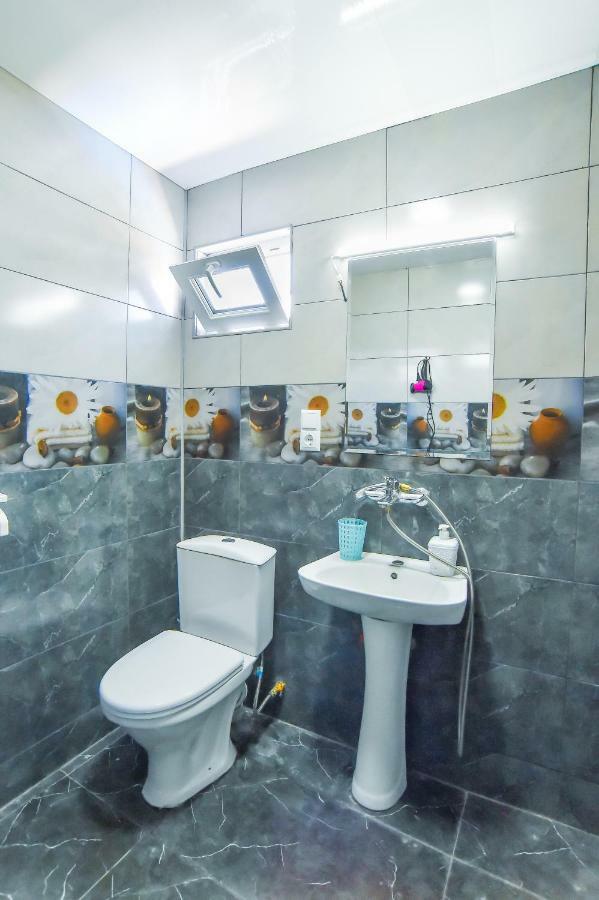 Hotel 9Th Sky Kutaisi Ngoại thất bức ảnh